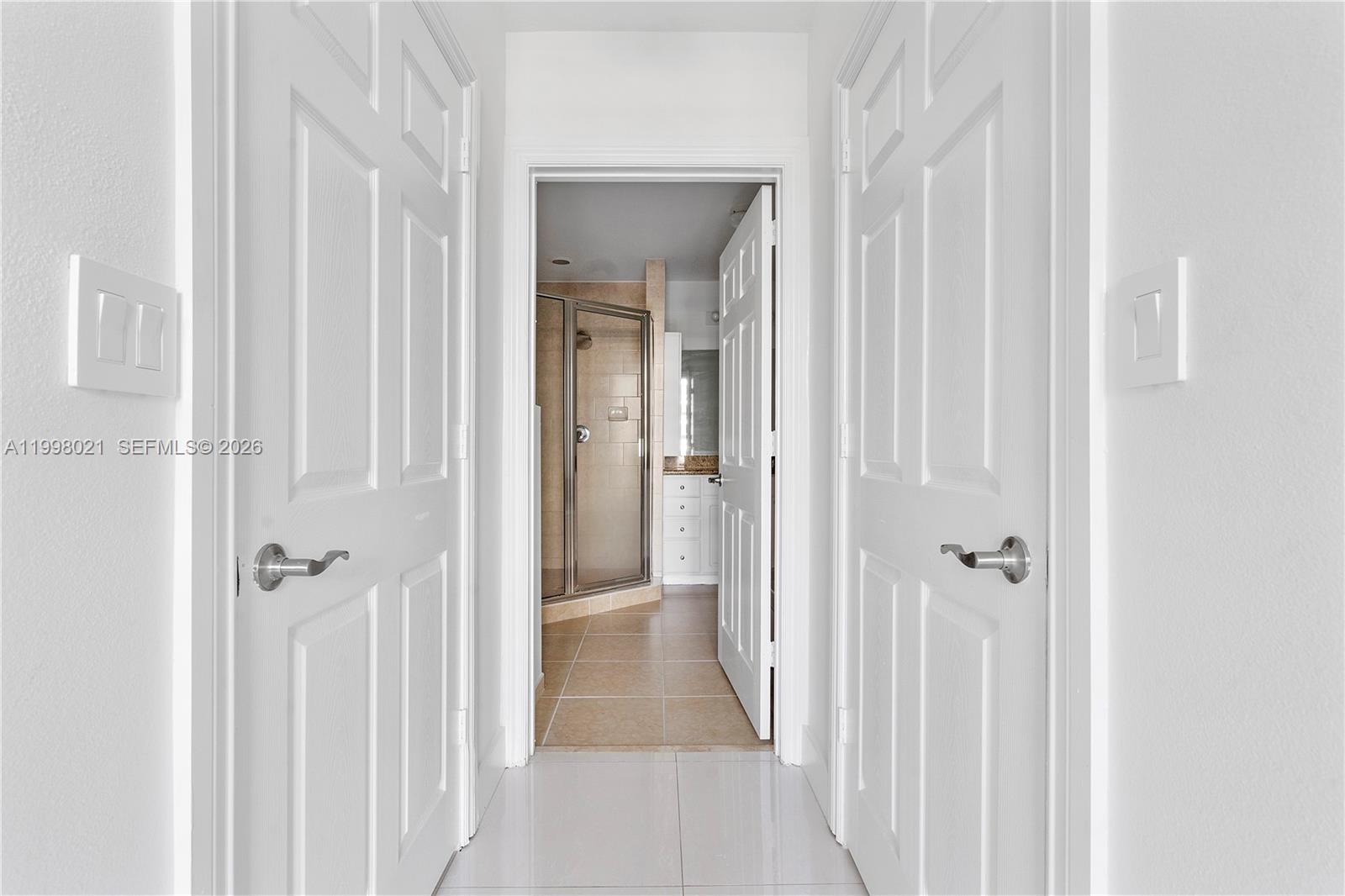 3001 NE 185th St #411, Aventura FL 33180
