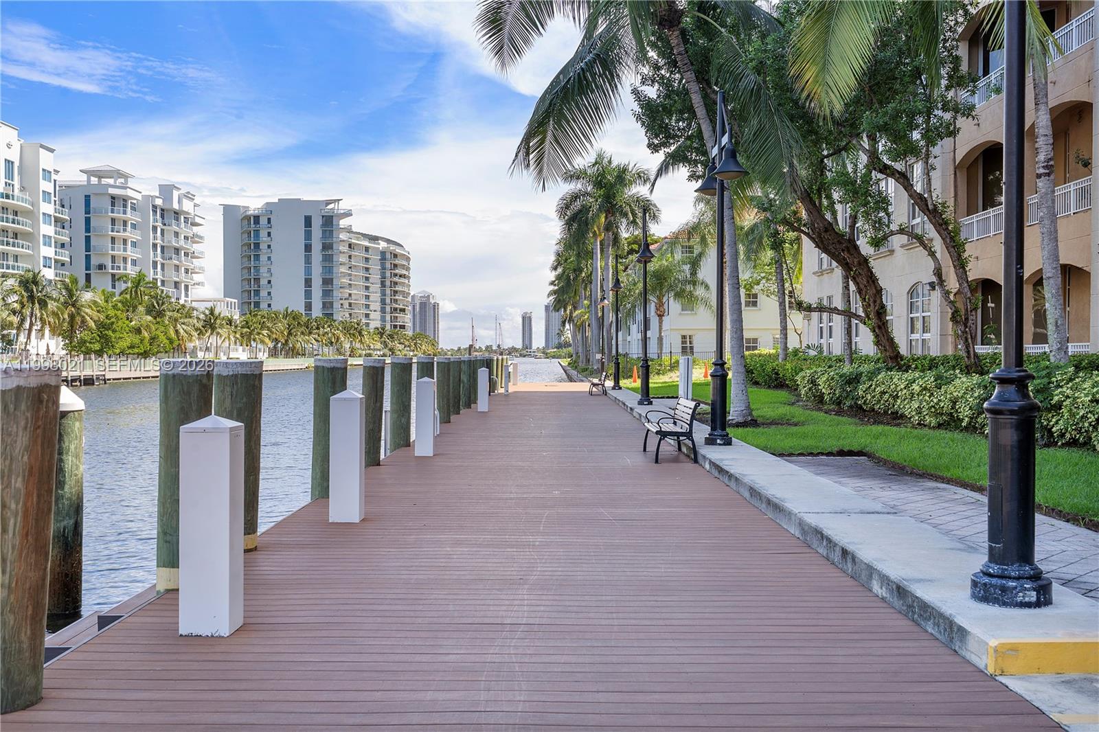 3001 NE 185th St #411, Aventura FL 33180
