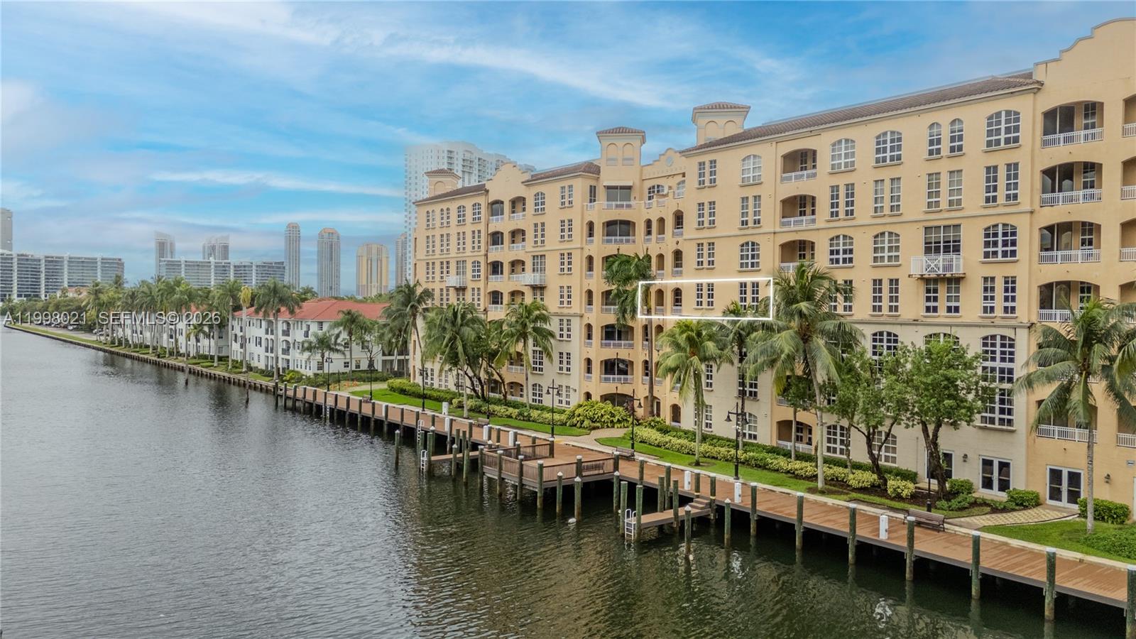 3001 NE 185th St #411, Aventura FL 33180