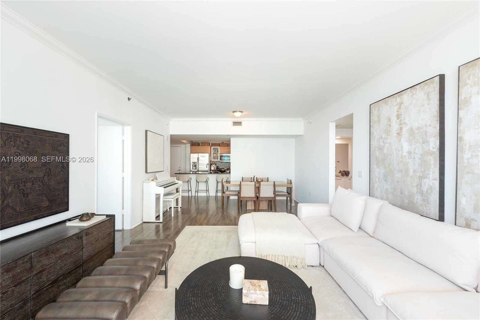950 Brickell Bay Dr #2304, Miami FL 33131