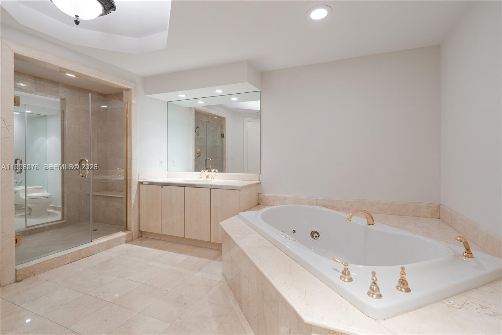 445 Grand Bay Dr #711, Key Biscayne FL 33149