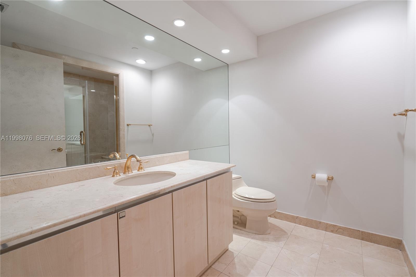 445 Grand Bay Dr #711, Key Biscayne FL 33149