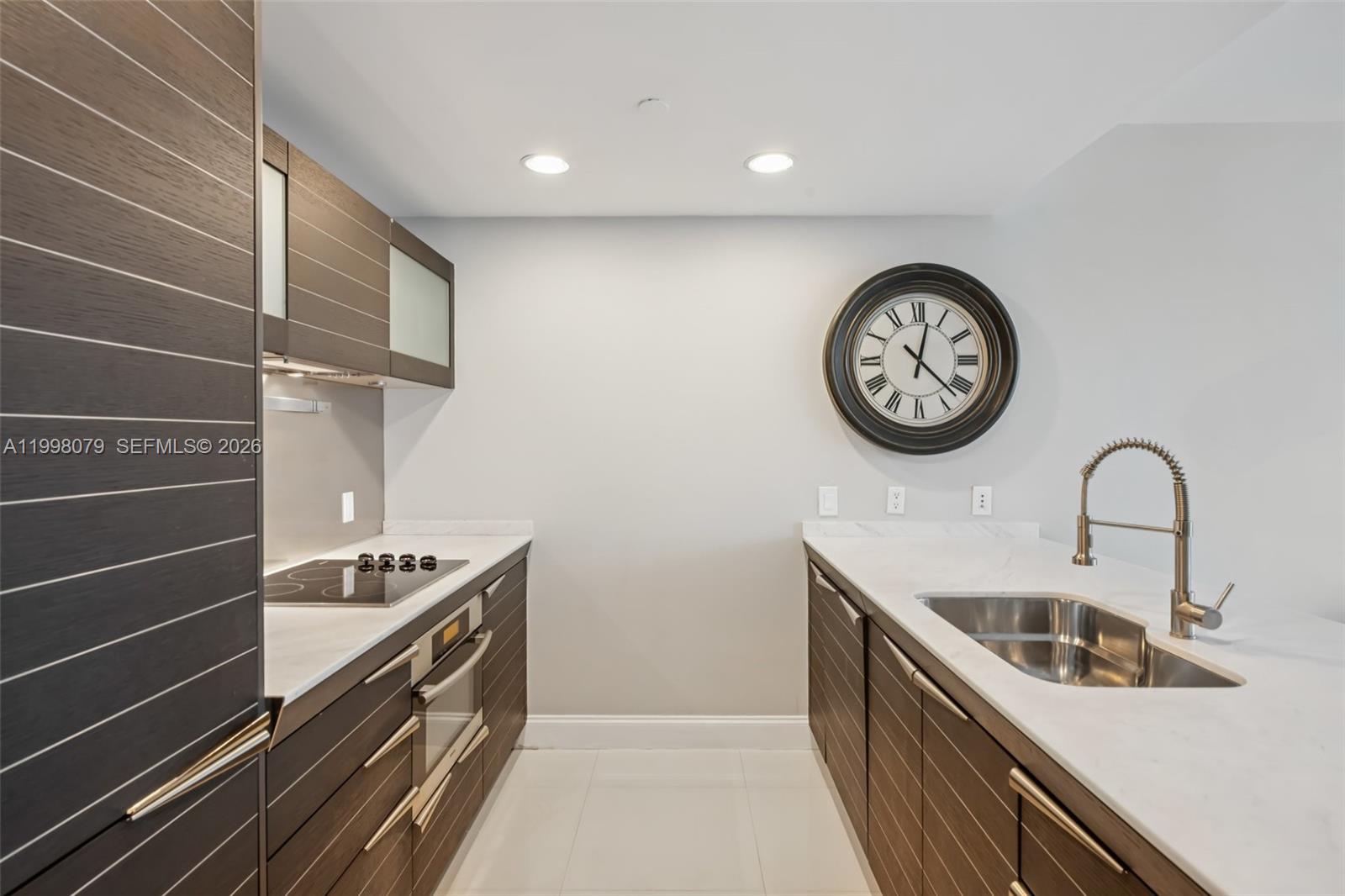 200 Biscayne Boulevard Way #3113, Miami FL 33131