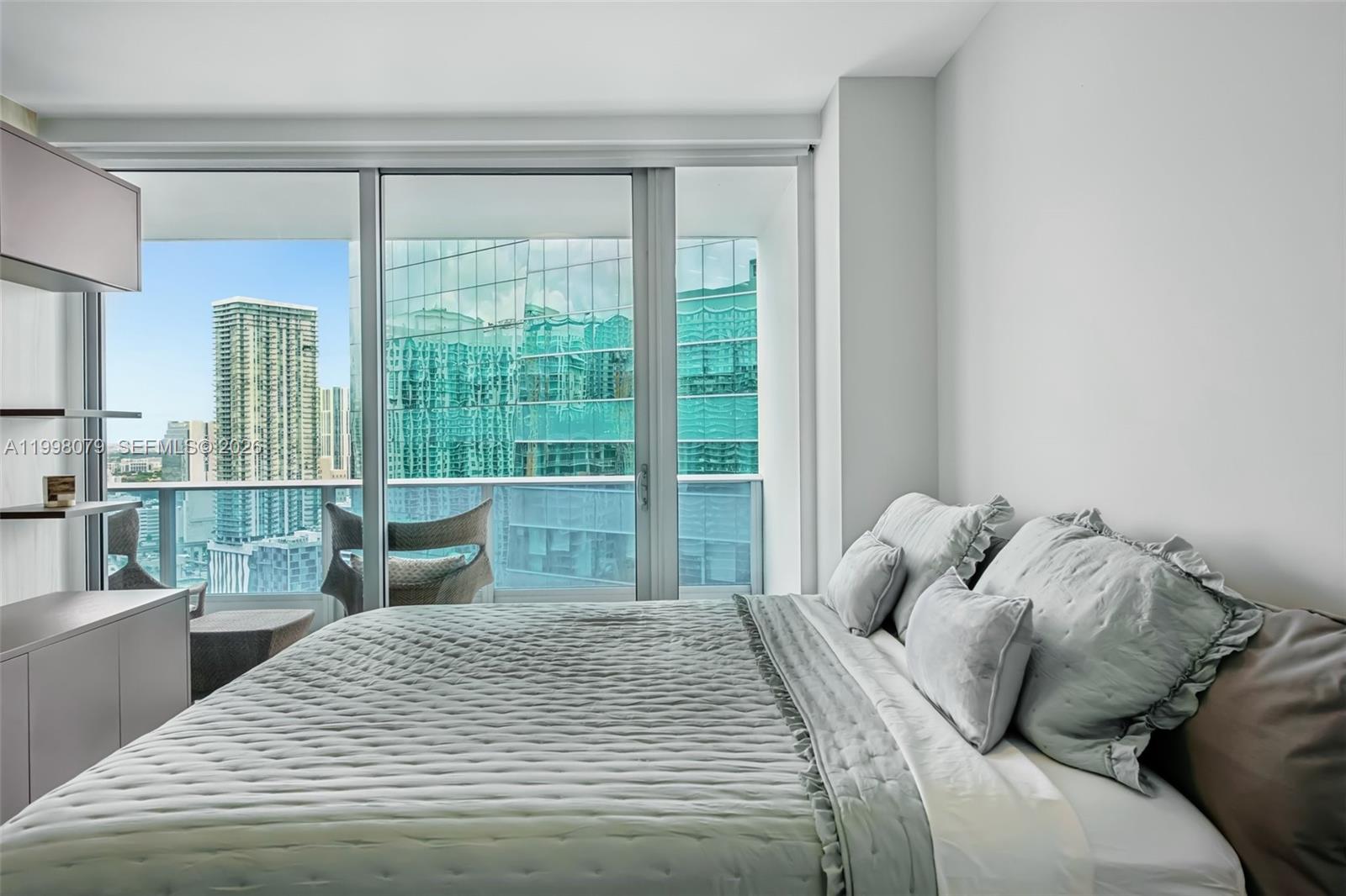 200 Biscayne Boulevard Way #3113, Miami FL 33131