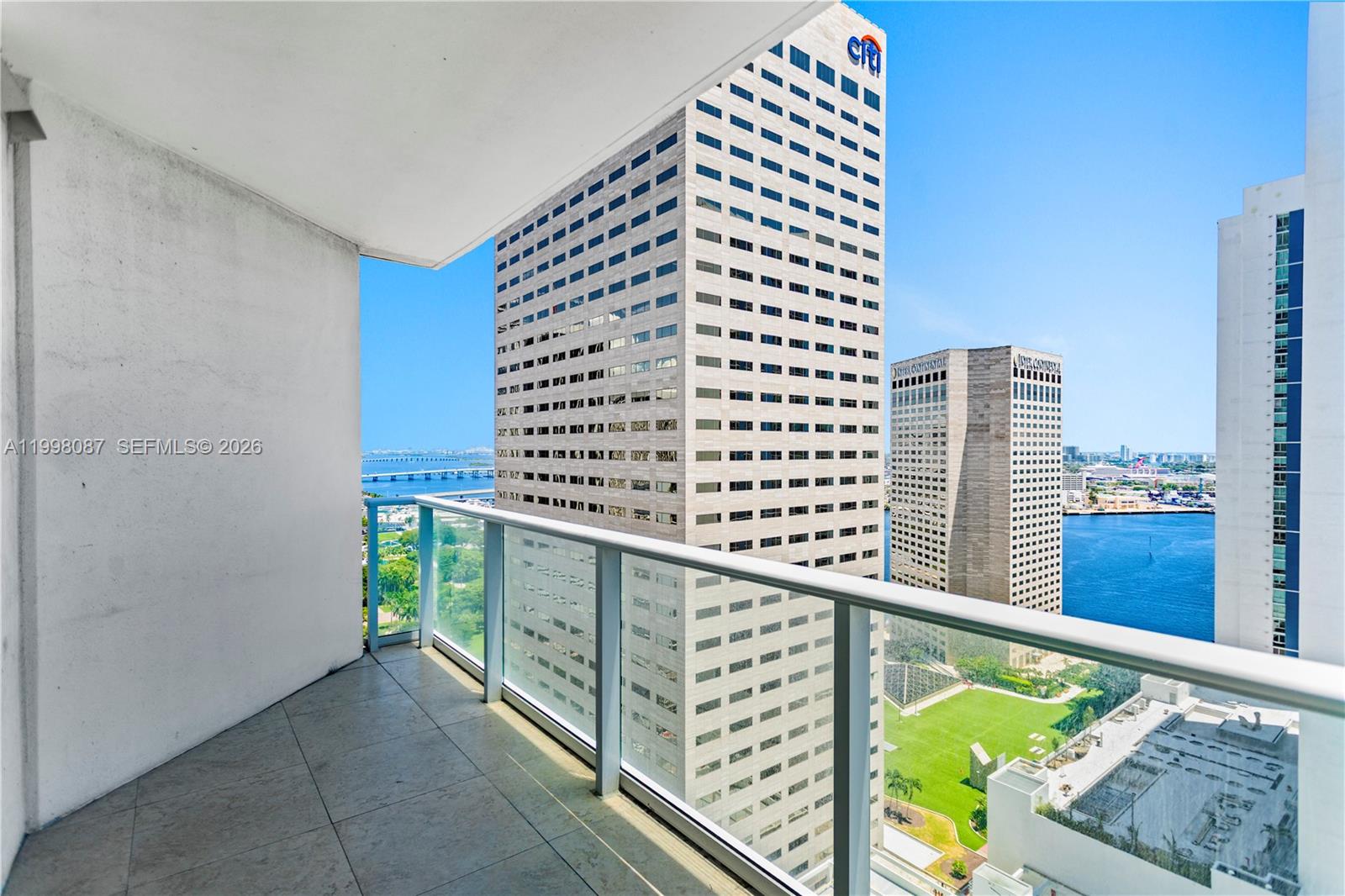 300 S Biscayne Blvd #T-2414, Miami FL 33131