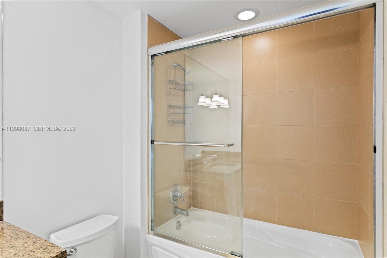 300 S Biscayne Blvd #T-2414, Miami FL 33131