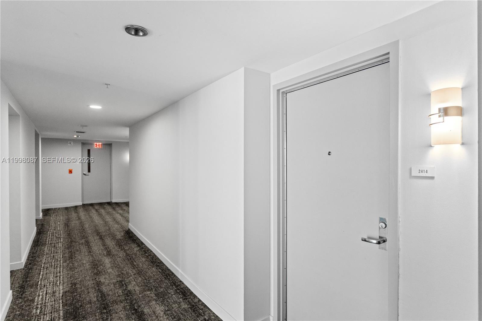 300 S Biscayne Blvd #T-2414, Miami FL 33131