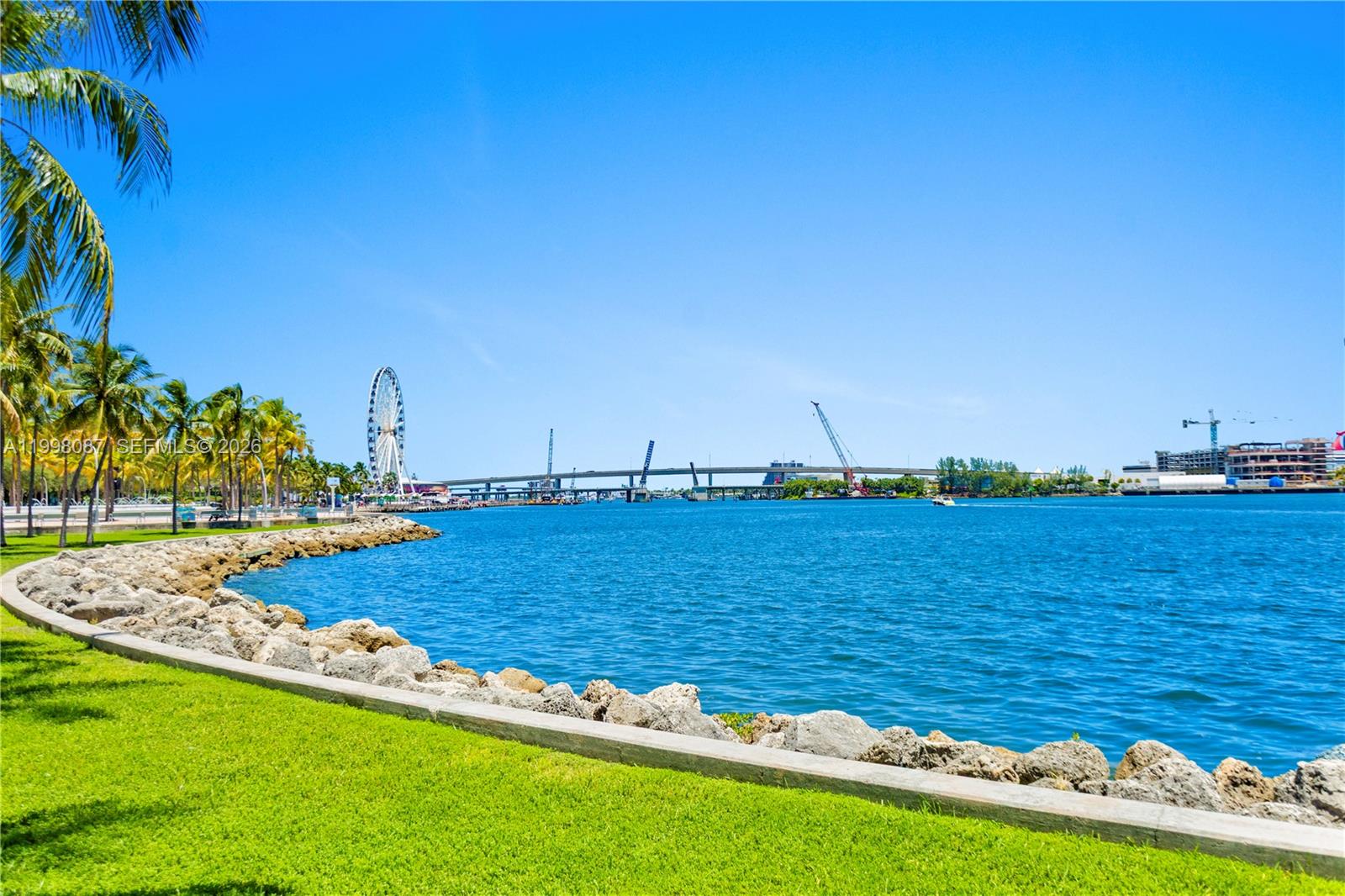 300 S Biscayne Blvd #T-2414, Miami FL 33131