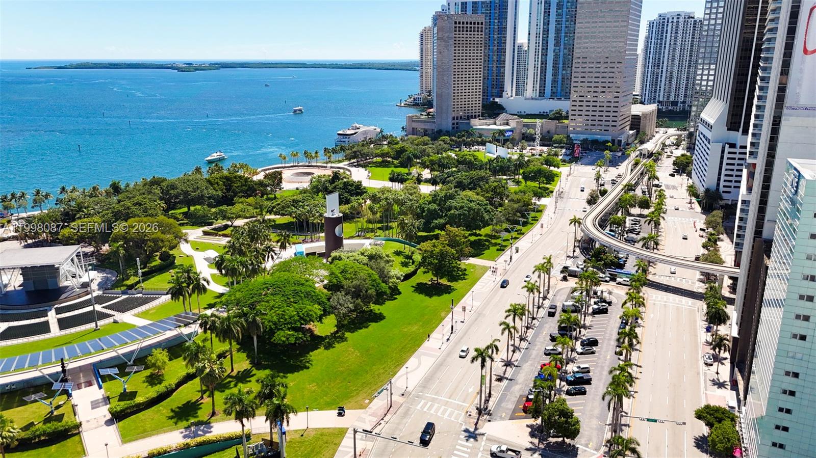 300 S Biscayne Blvd #T-2414, Miami FL 33131