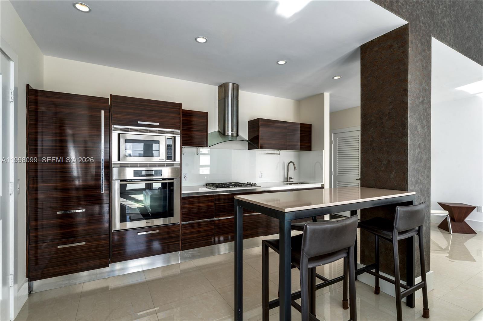 3739 Collins Avenue #N-604, Miami Beach FL 33140