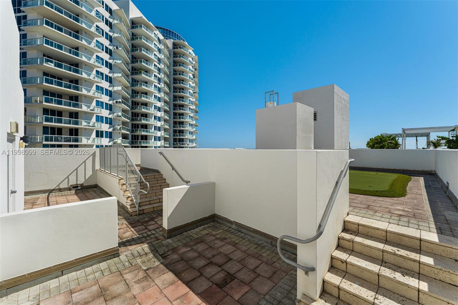 3739 Collins Avenue #N-604, Miami Beach FL 33140