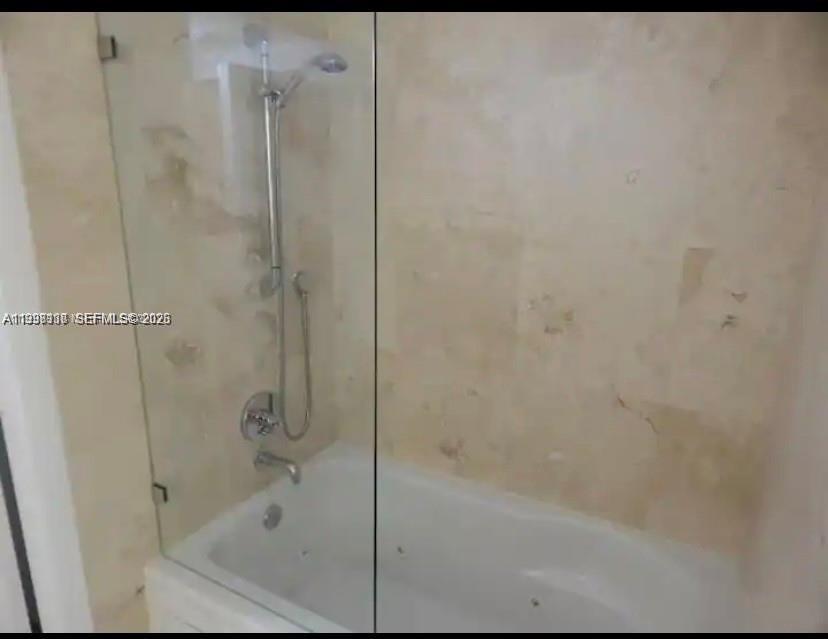 41 SE 5th St #414, Miami FL 33131