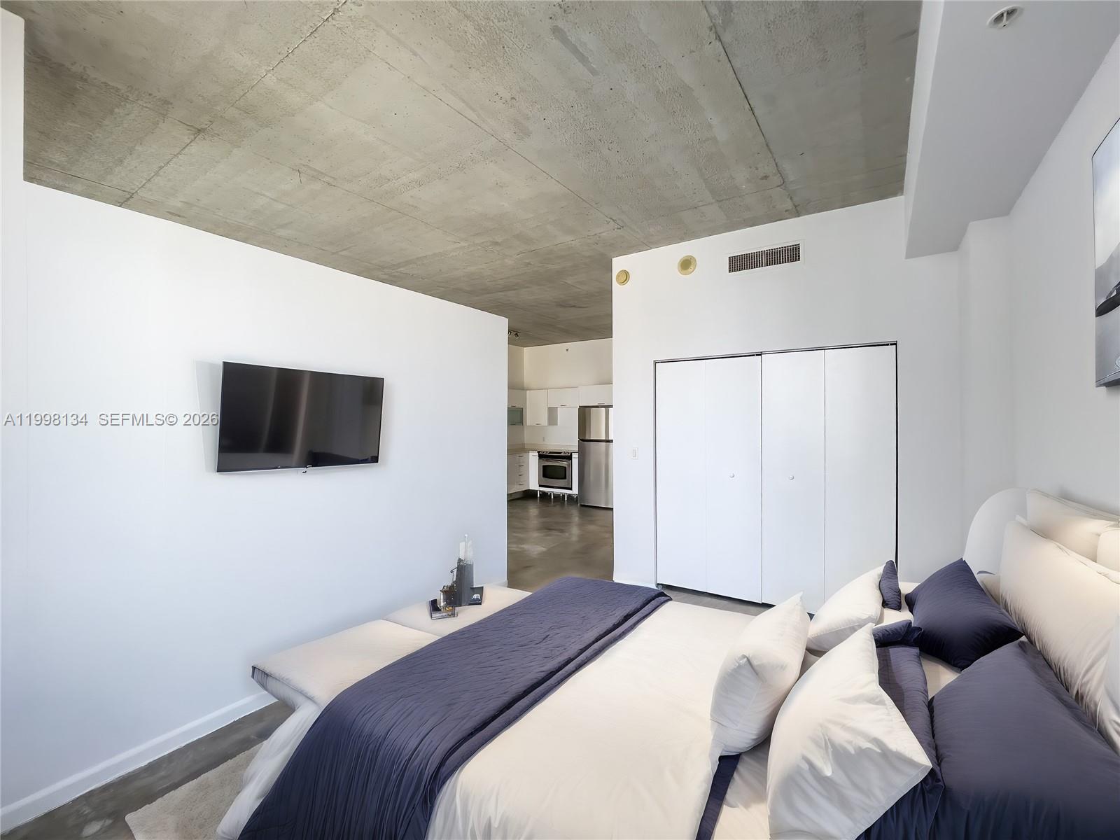 133 NE 2nd Ave #2105, Miami FL 33132