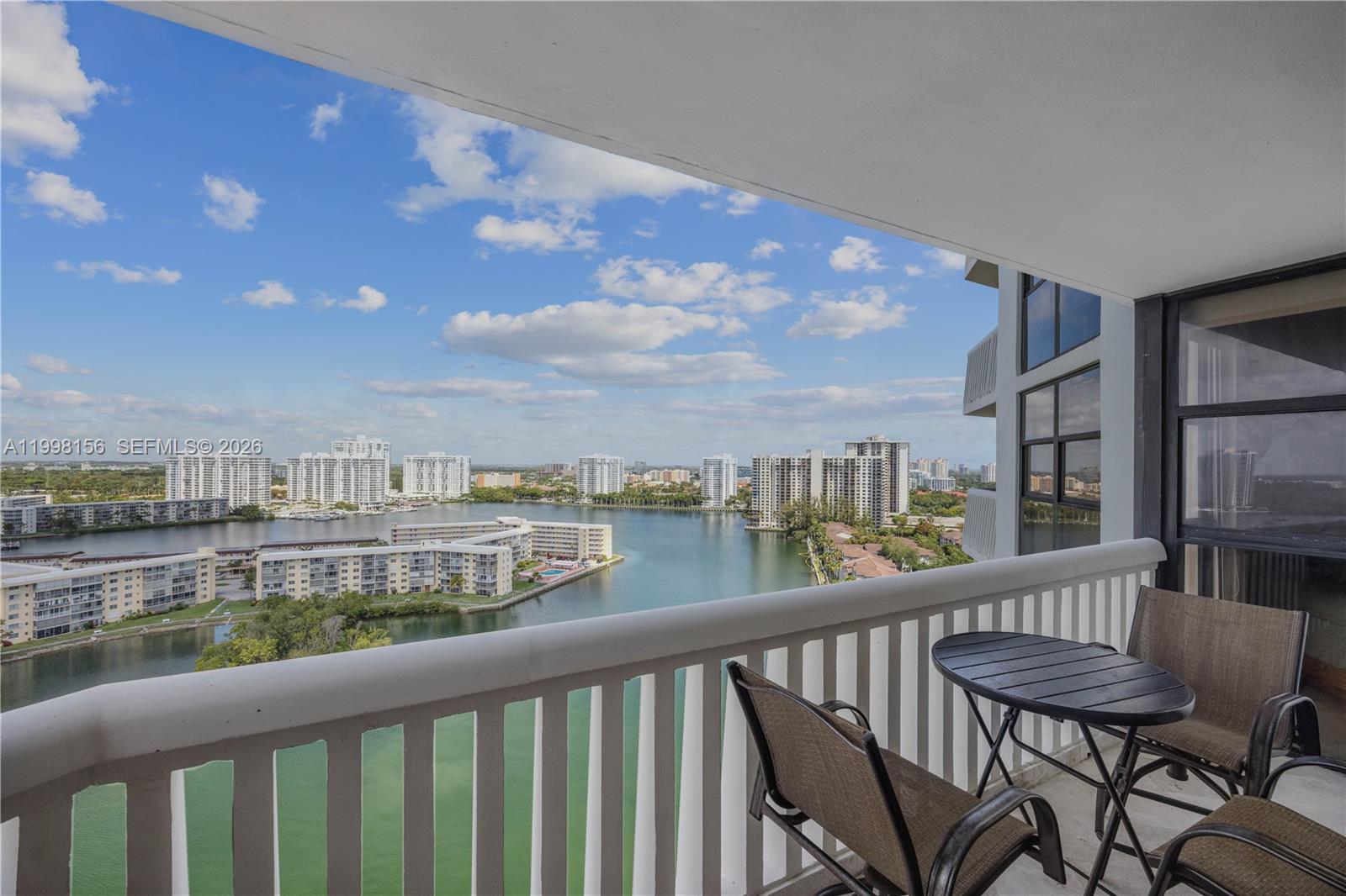 1000 W Island Blvd #1910, Aventura FL 33160