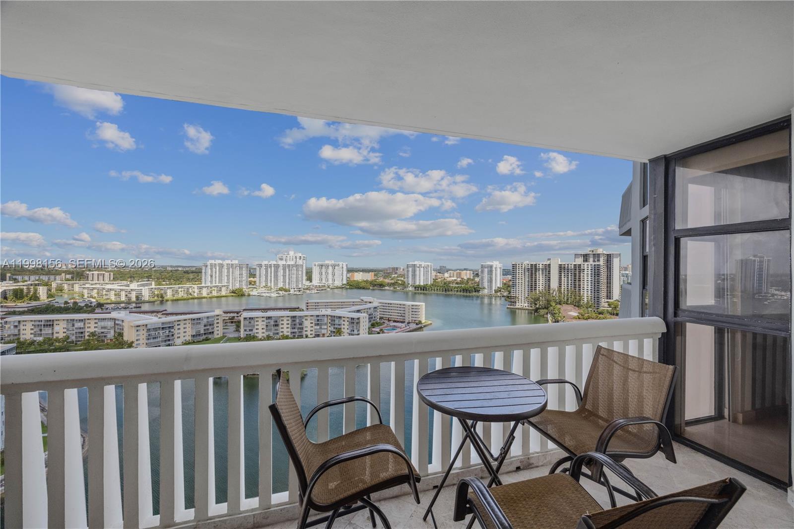 1000 W Island Blvd #1910, Aventura FL 33160