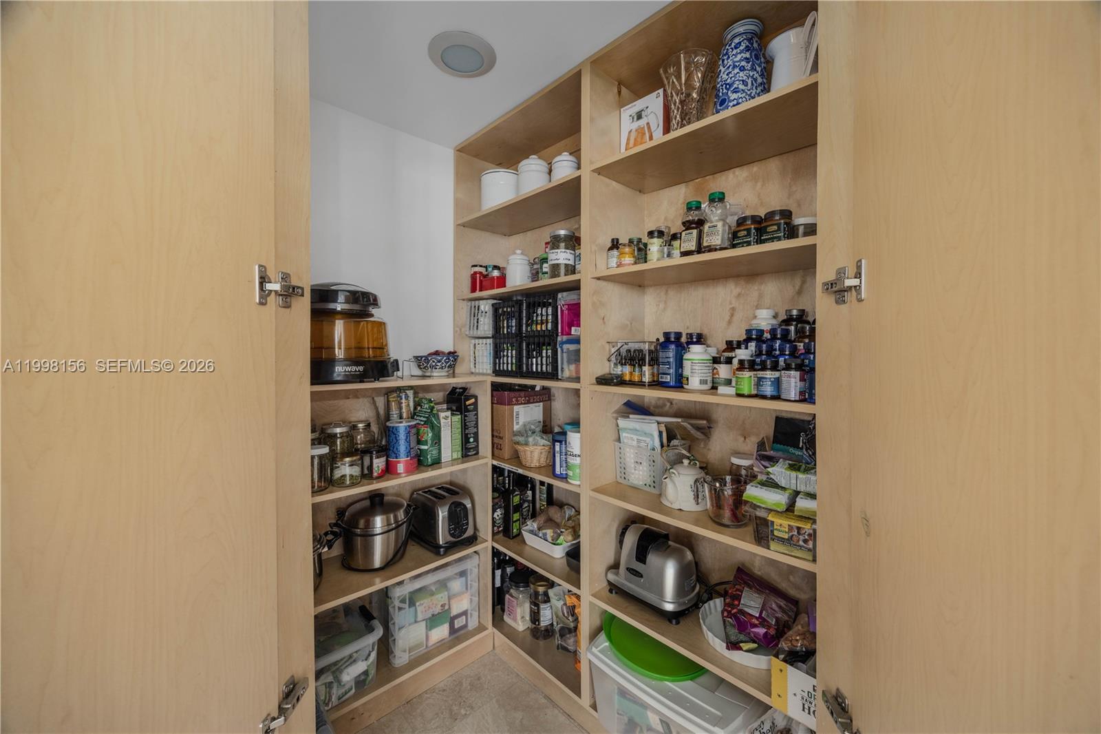 1000 W Island Blvd #1910, Aventura FL 33160