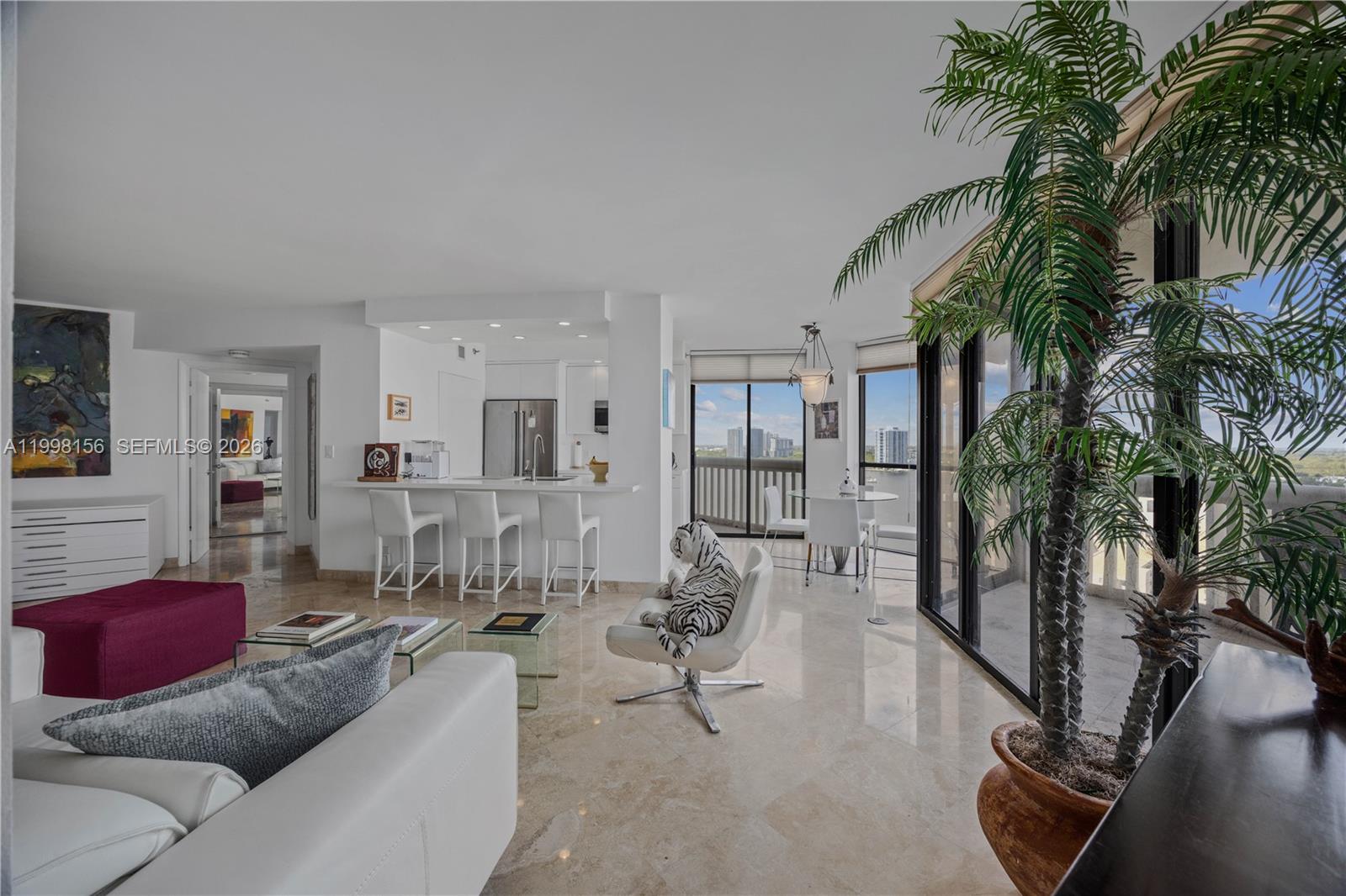 1000 W Island Blvd #1910, Aventura FL 33160