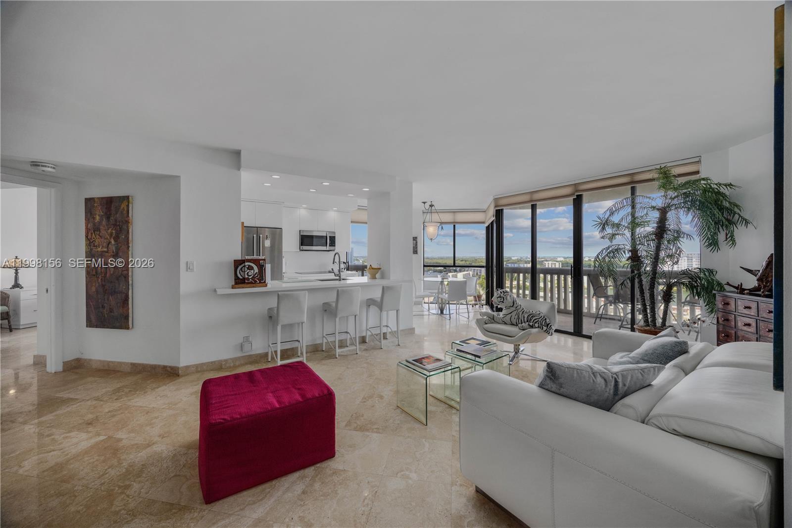 1000 W Island Blvd #1910, Aventura FL 33160