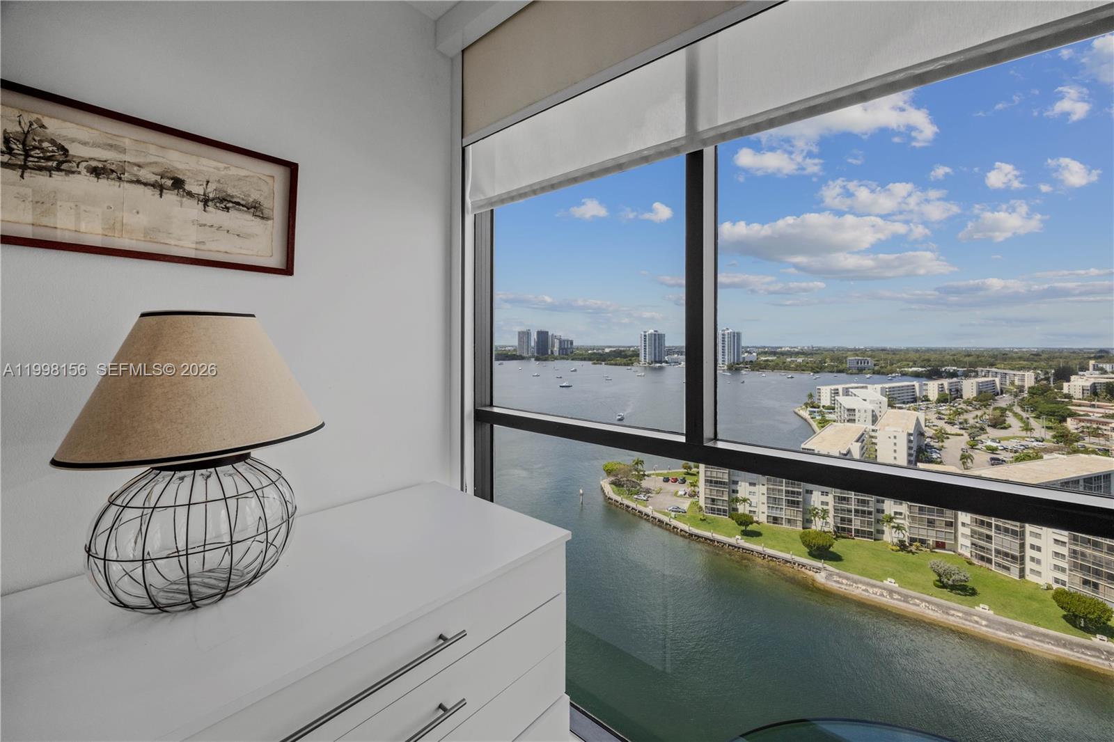 1000 W Island Blvd #1910, Aventura FL 33160