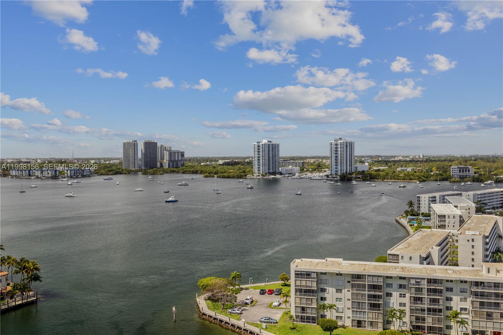 1000 W Island Blvd #1910, Aventura FL 33160