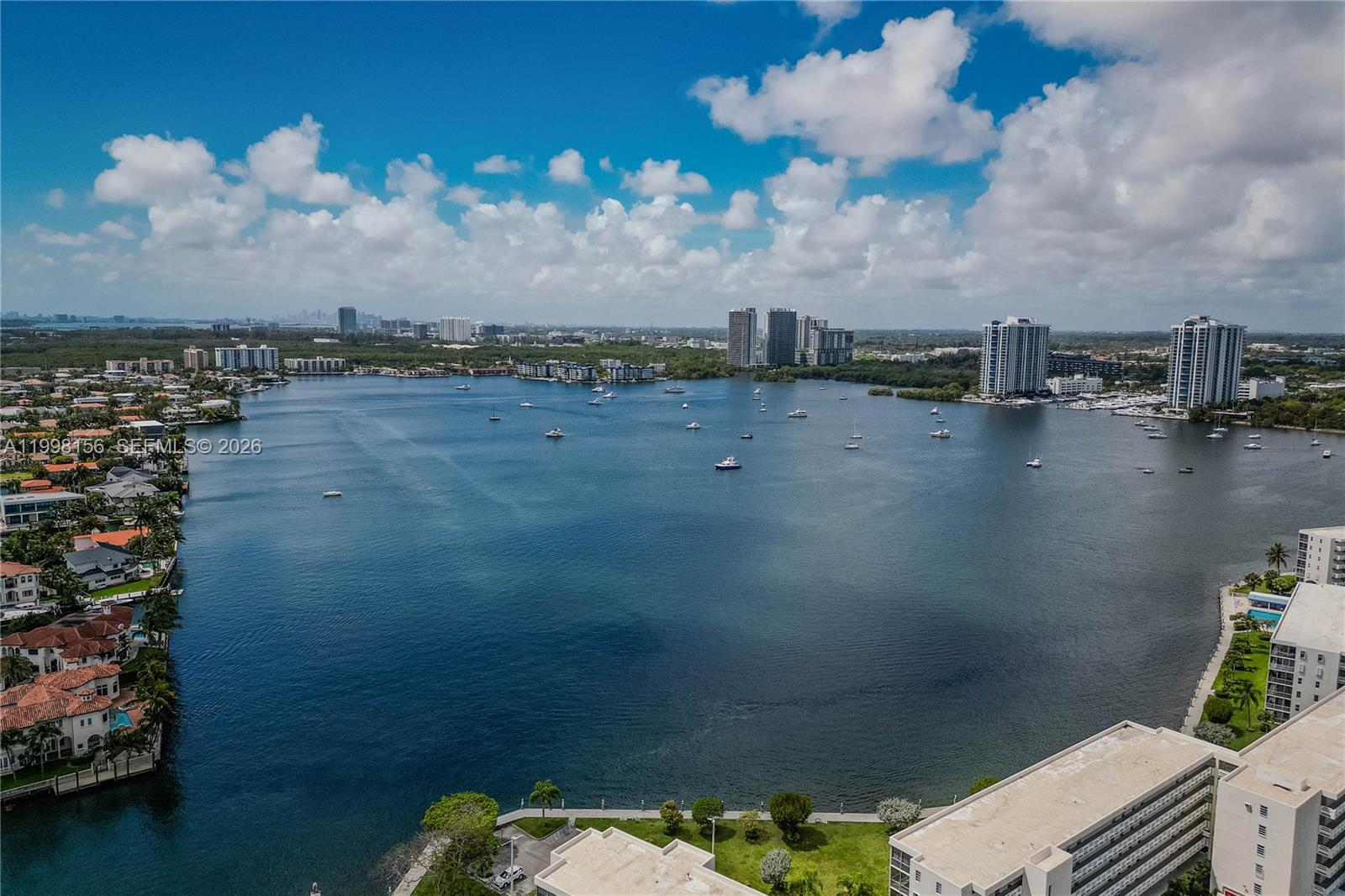 1000 W Island Blvd #1910, Aventura FL 33160