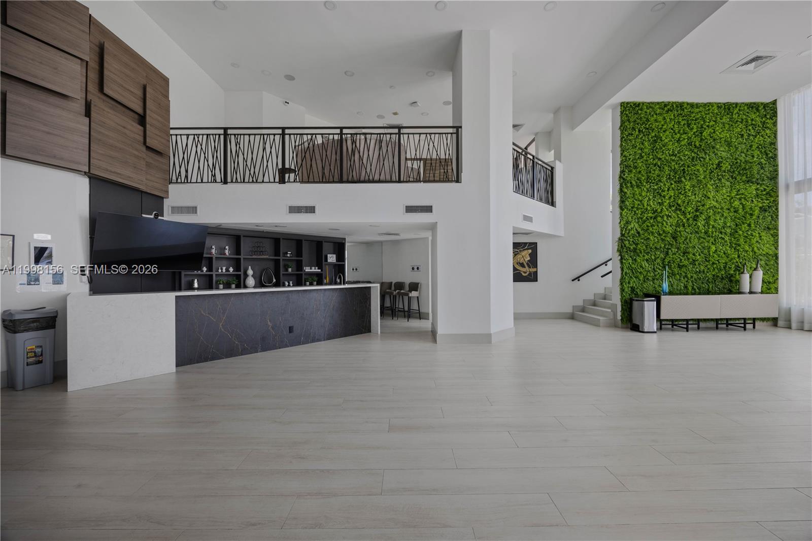 1000 W Island Blvd #1910, Aventura FL 33160