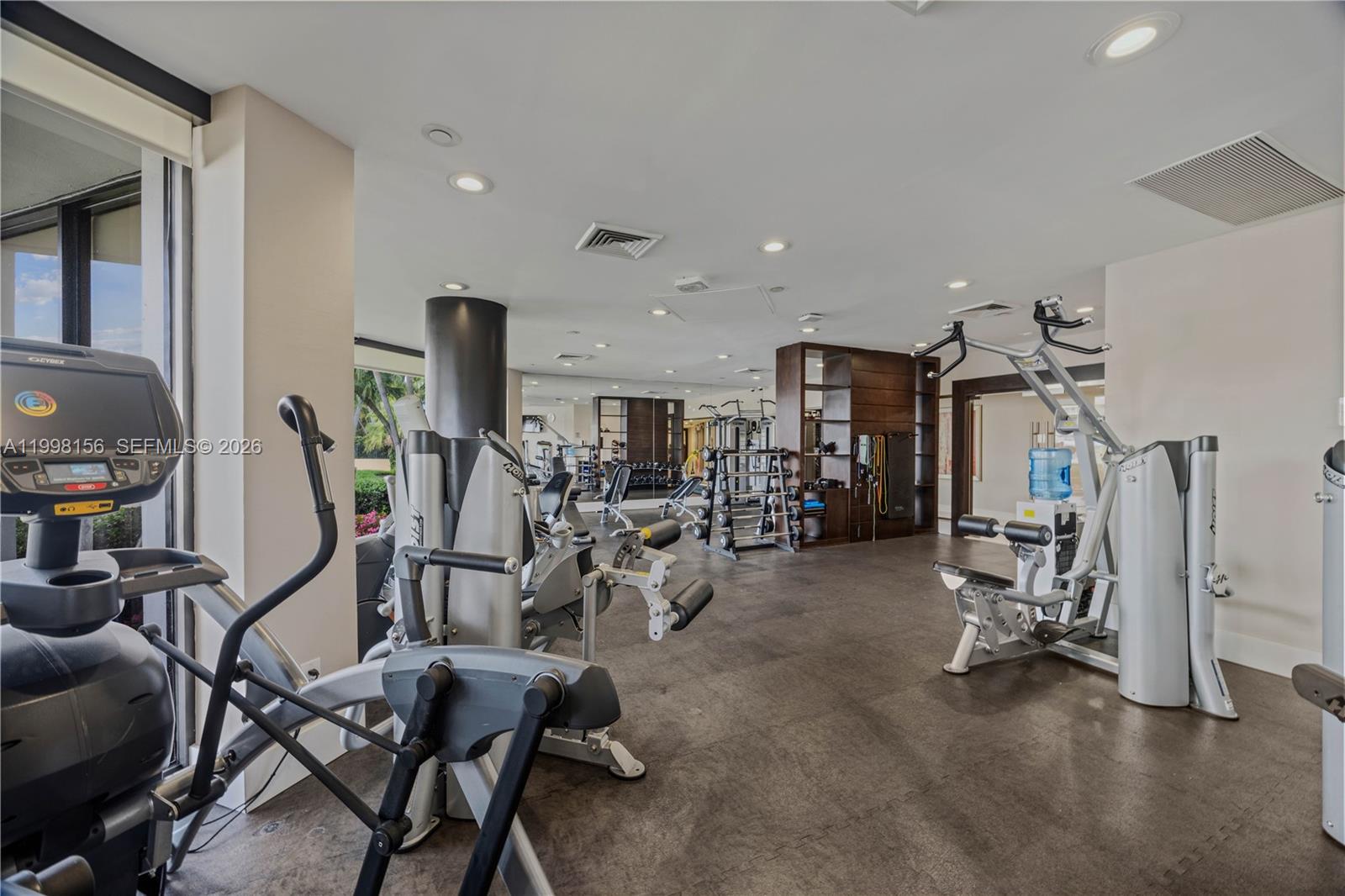 1000 W Island Blvd #1910, Aventura FL 33160