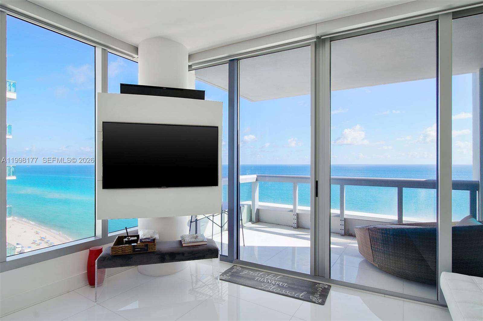 6899 Collins Ave #1905, Miami Beach FL 33141
