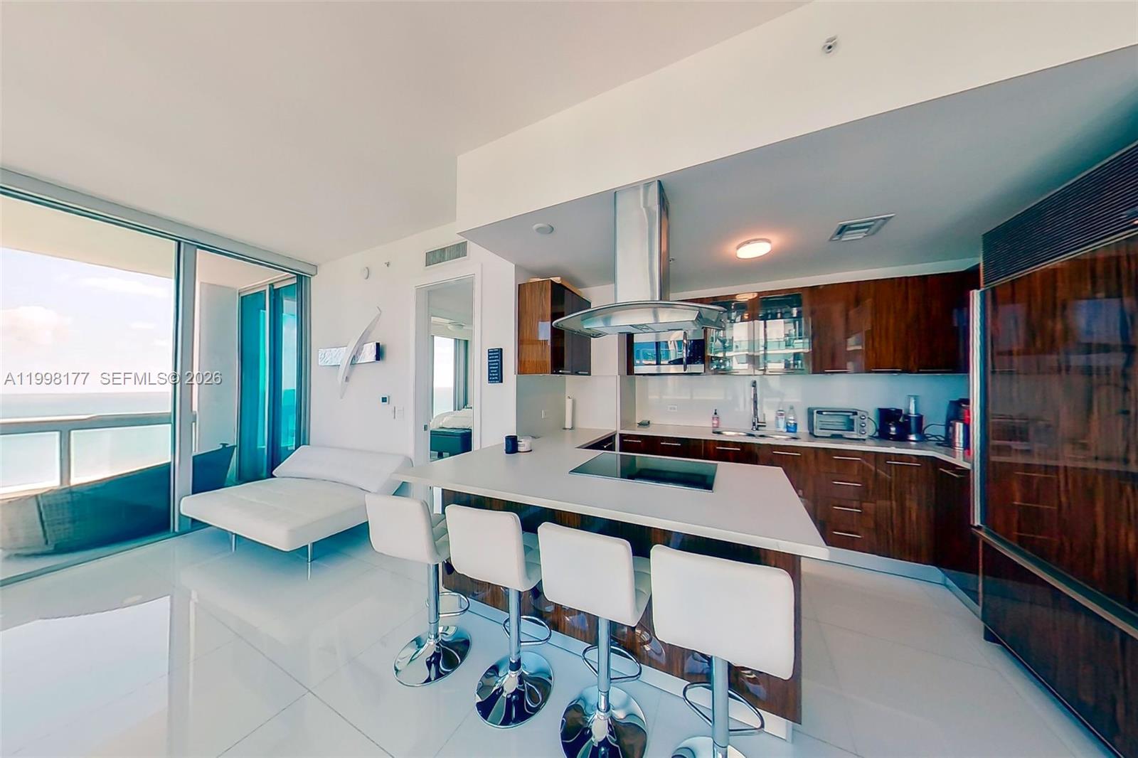 6899 Collins Ave #1905, Miami Beach FL 33141