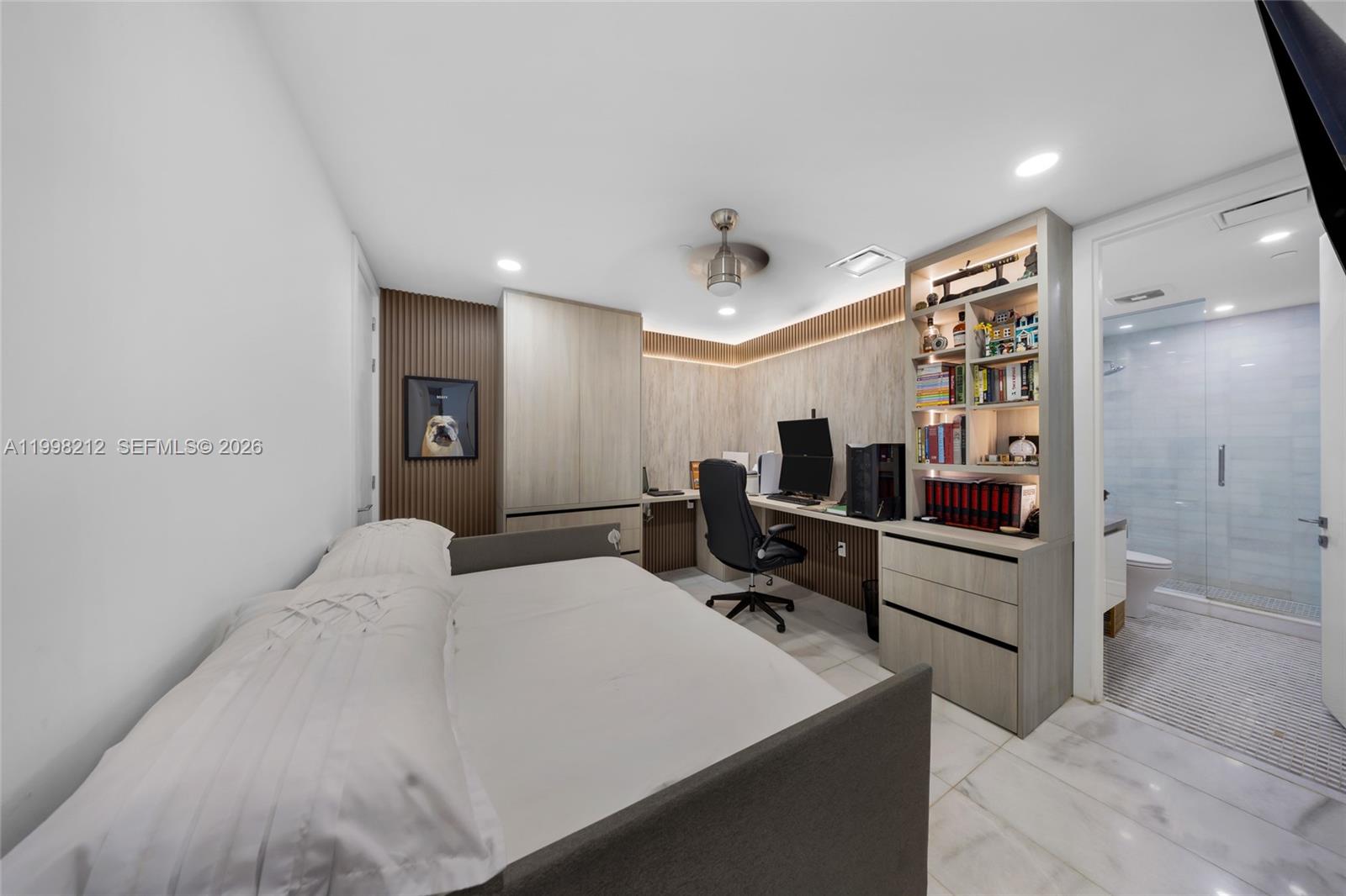 700 NE 26th Ter #2202, Miami FL 33137