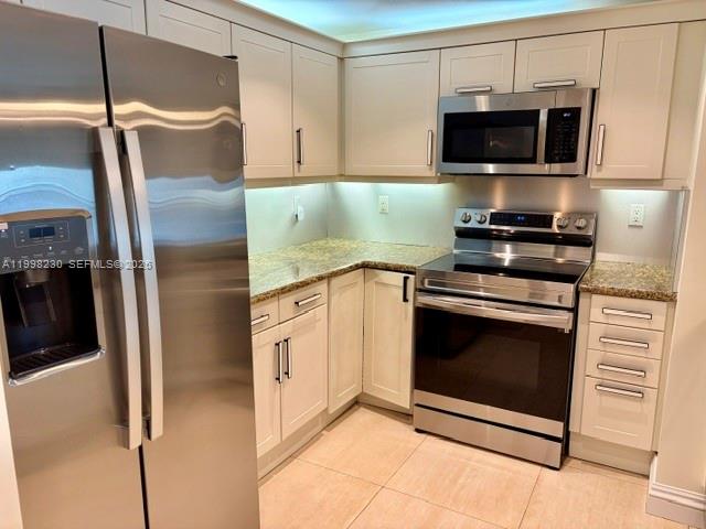 7270 SW 88th St #B306, Miami FL 33156