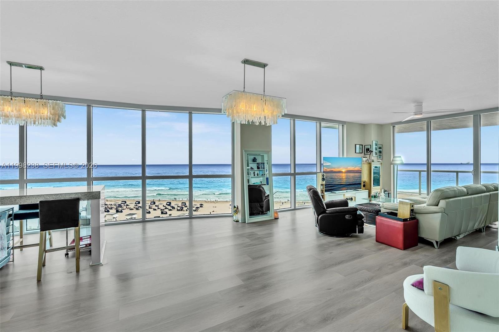 3801 Collins Ave #806, Miami Beach FL 33140