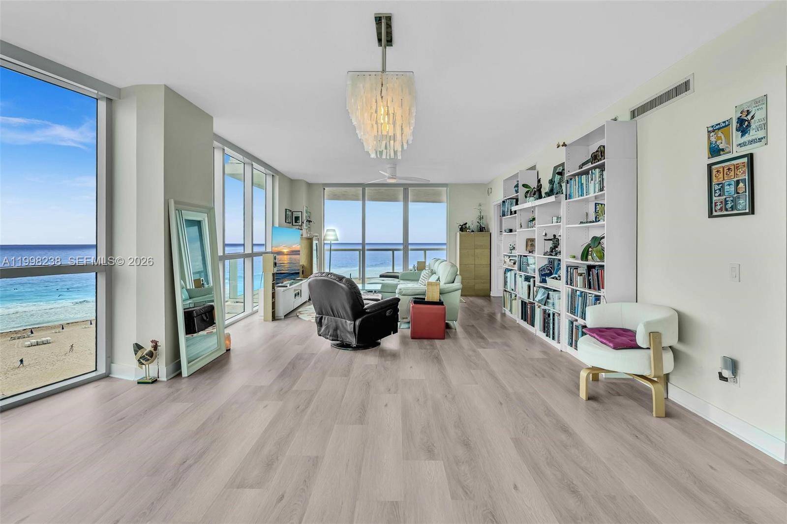3801 Collins Ave #806, Miami Beach FL 33140