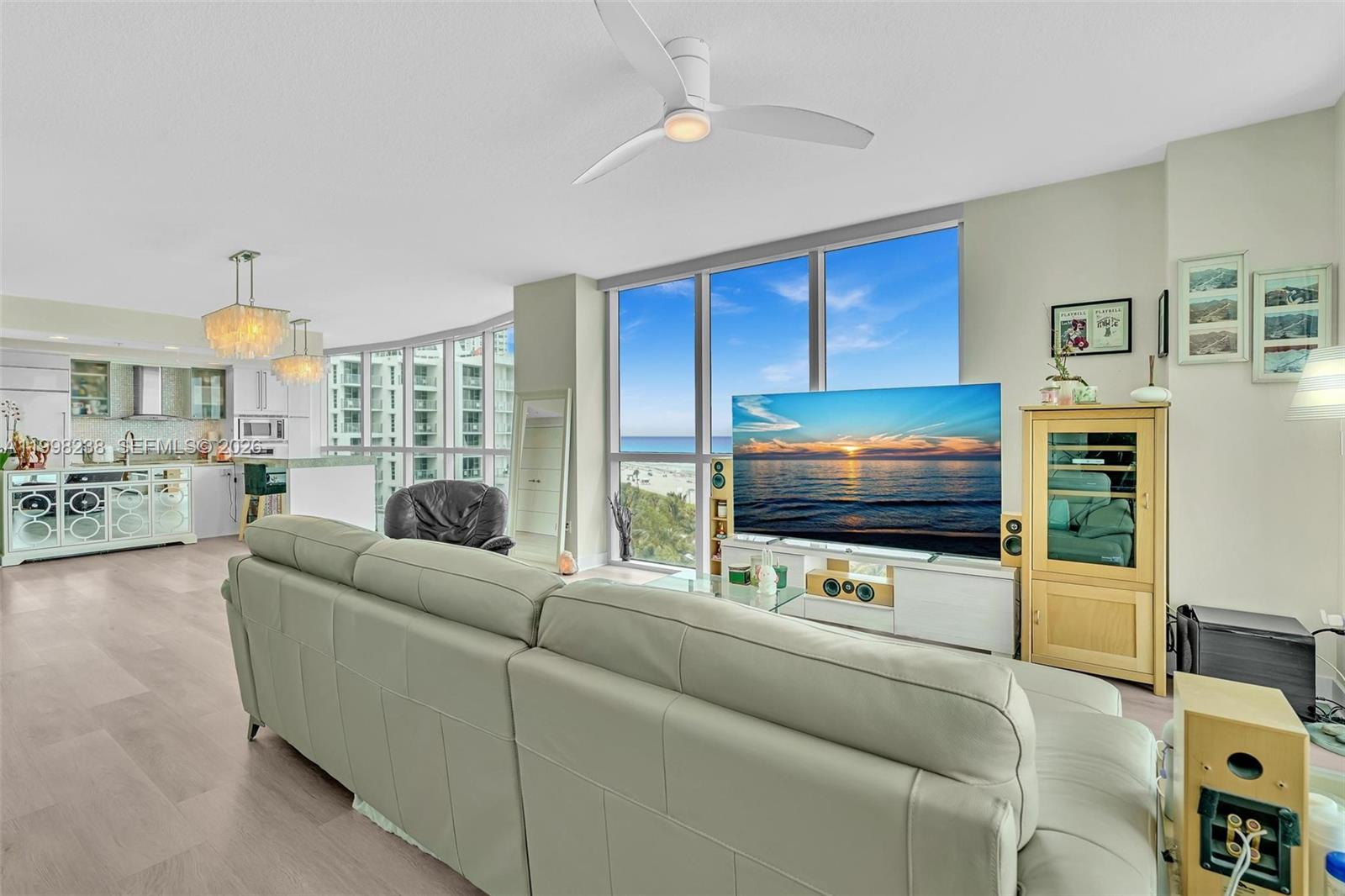 3801 Collins Ave #806, Miami Beach FL 33140