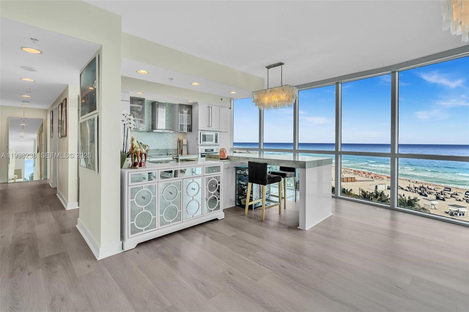 3801 Collins Ave #806, Miami Beach FL 33140