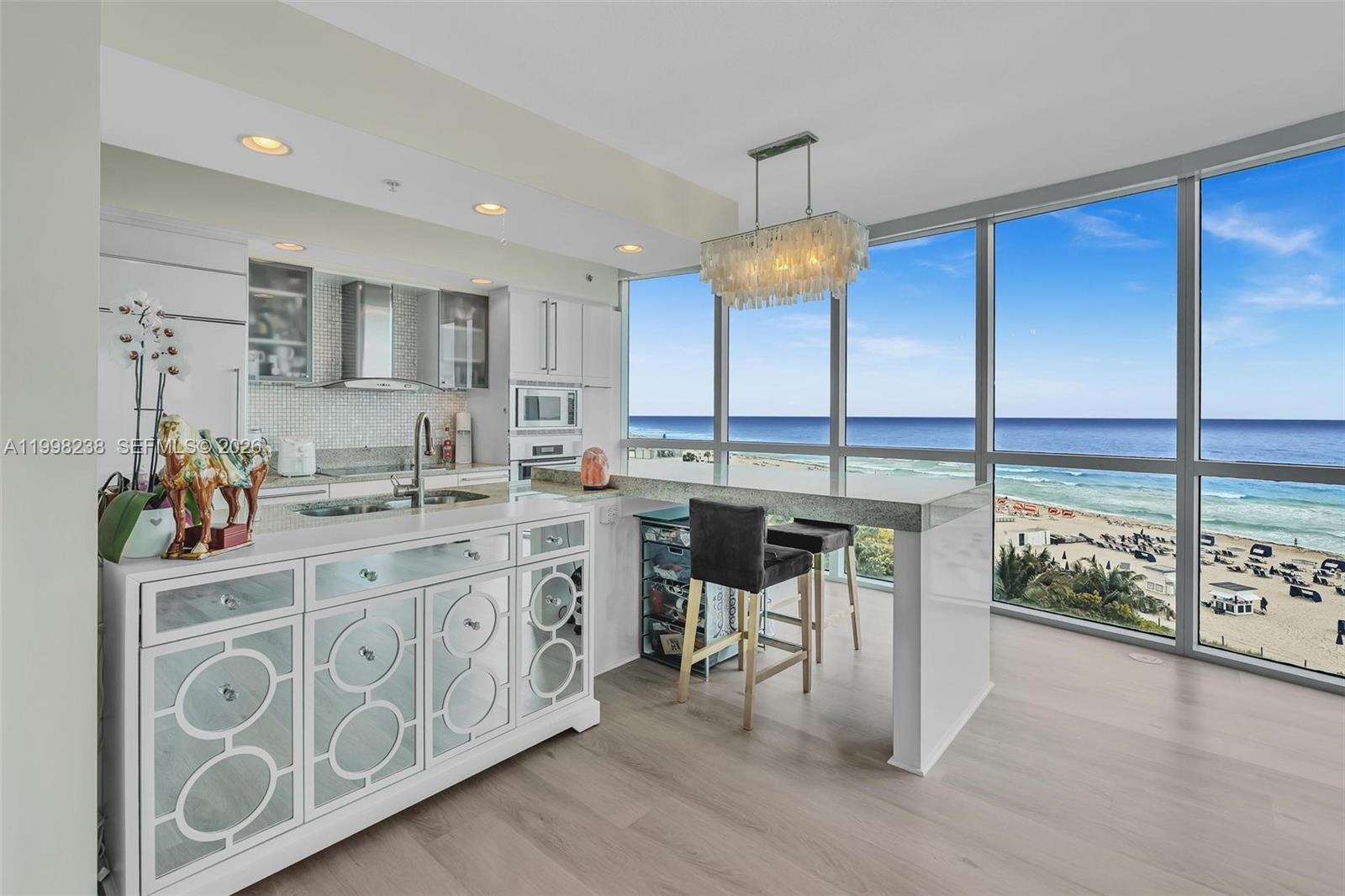3801 Collins Ave #806, Miami Beach FL 33140