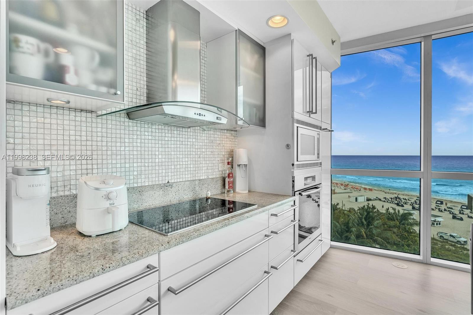 3801 Collins Ave #806, Miami Beach FL 33140