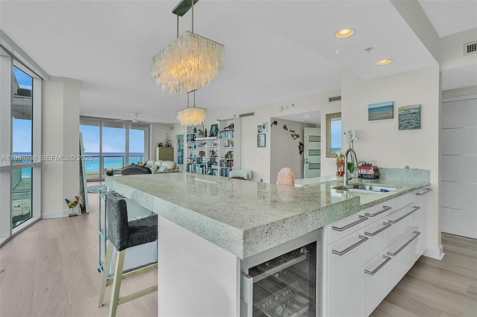 3801 Collins Ave #806, Miami Beach FL 33140