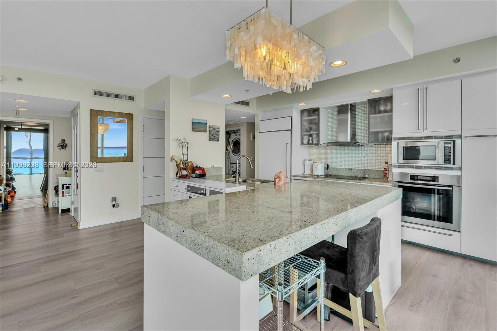 3801 Collins Ave #806, Miami Beach FL 33140