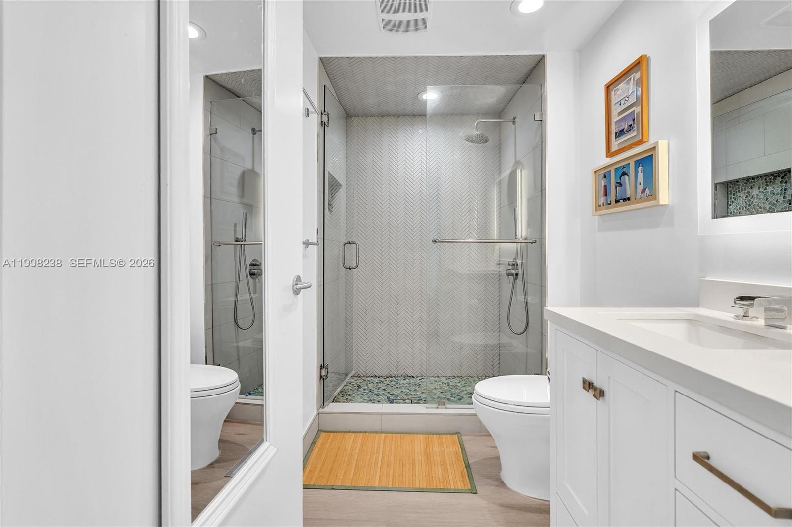 3801 Collins Ave #806, Miami Beach FL 33140