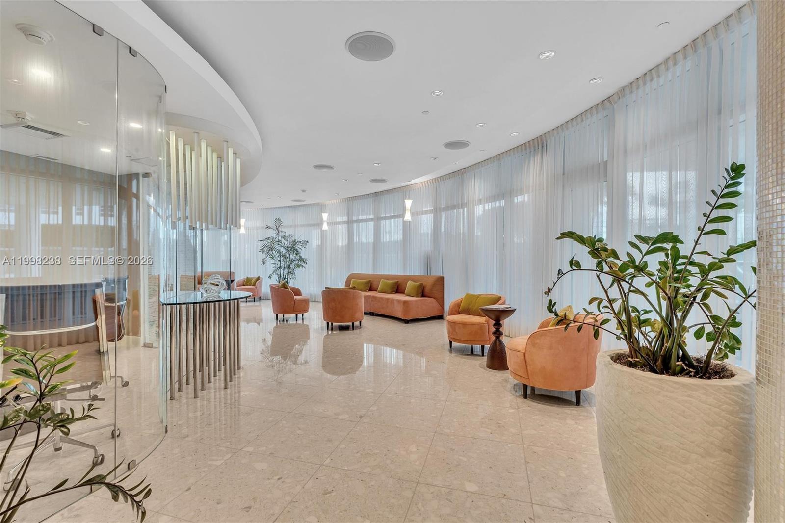3801 Collins Ave #806, Miami Beach FL 33140