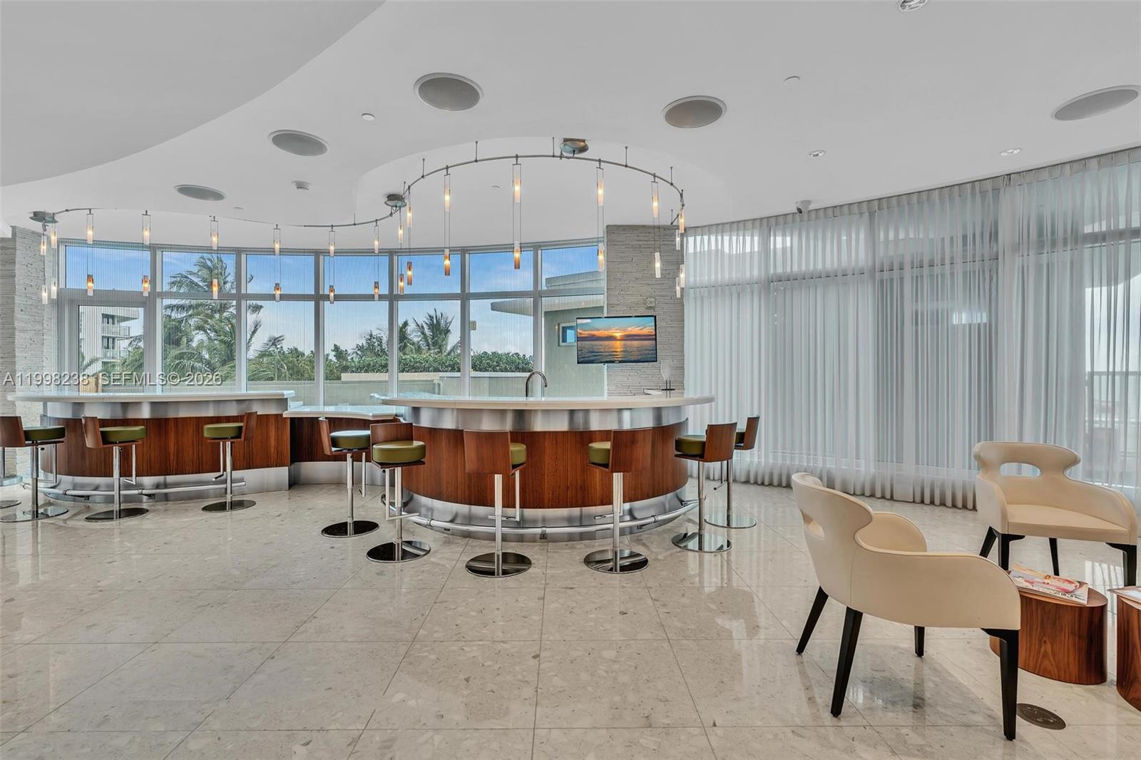 3801 Collins Ave #806, Miami Beach FL 33140