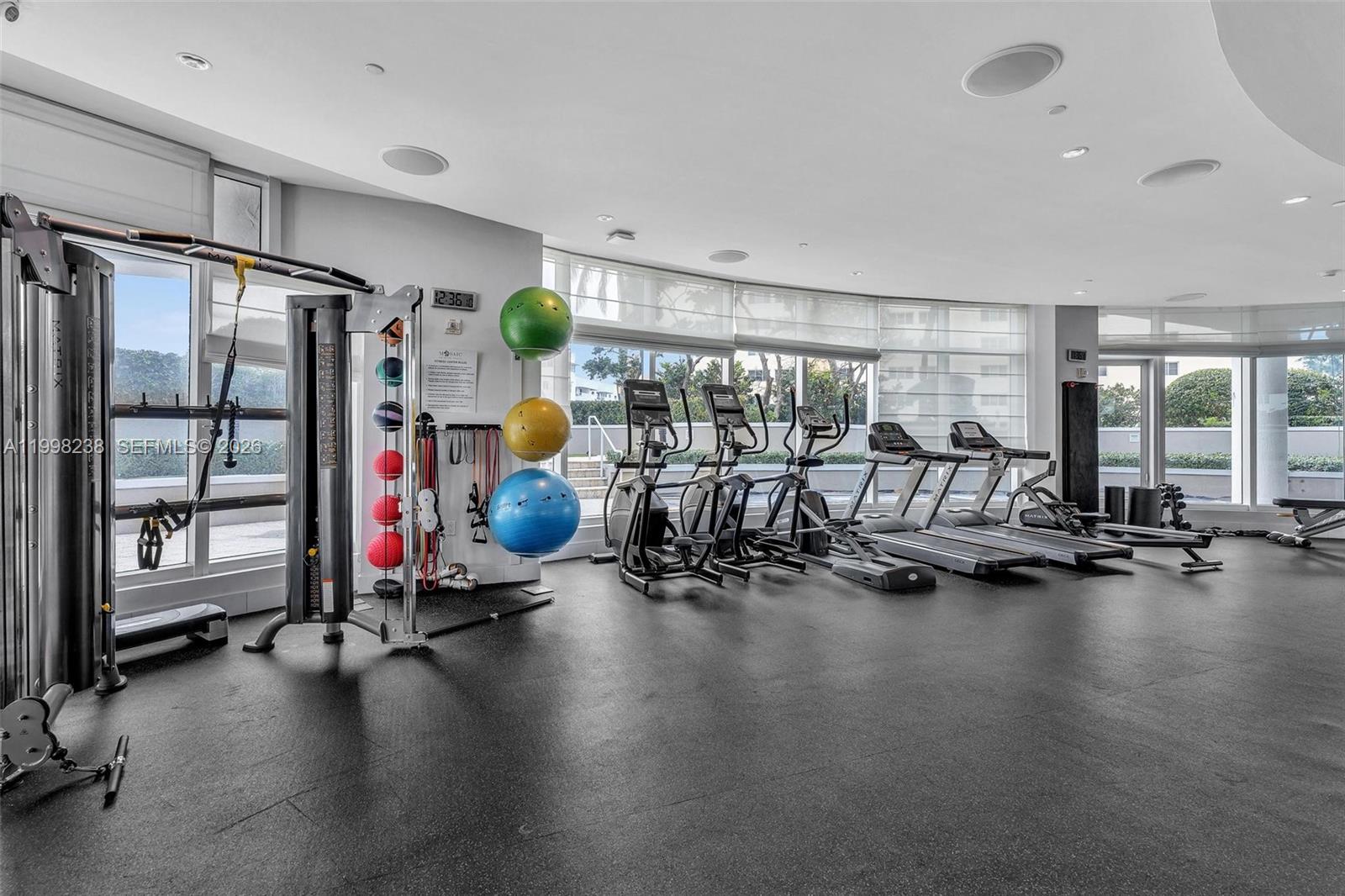 3801 Collins Ave #806, Miami Beach FL 33140