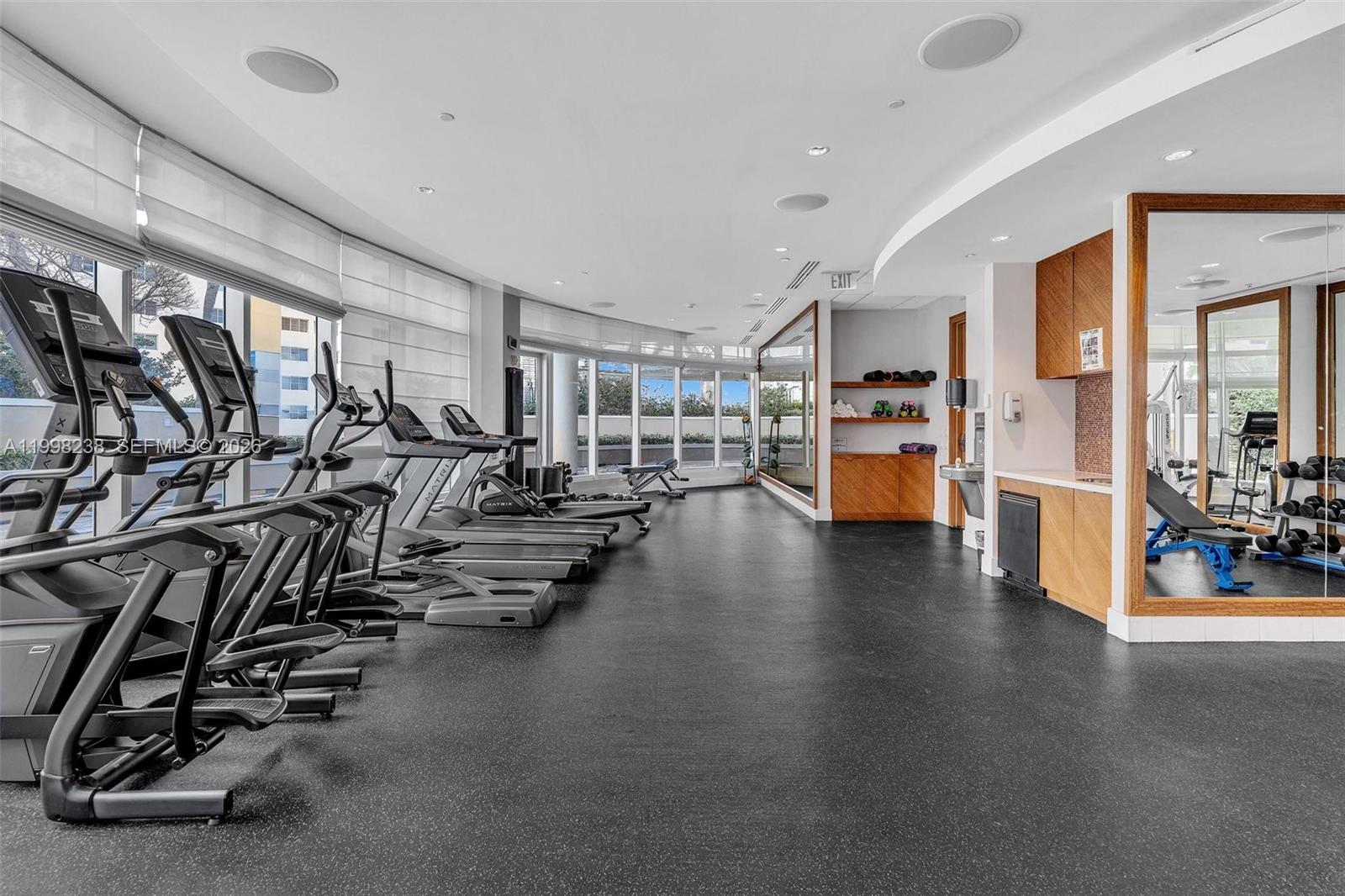 3801 Collins Ave #806, Miami Beach FL 33140