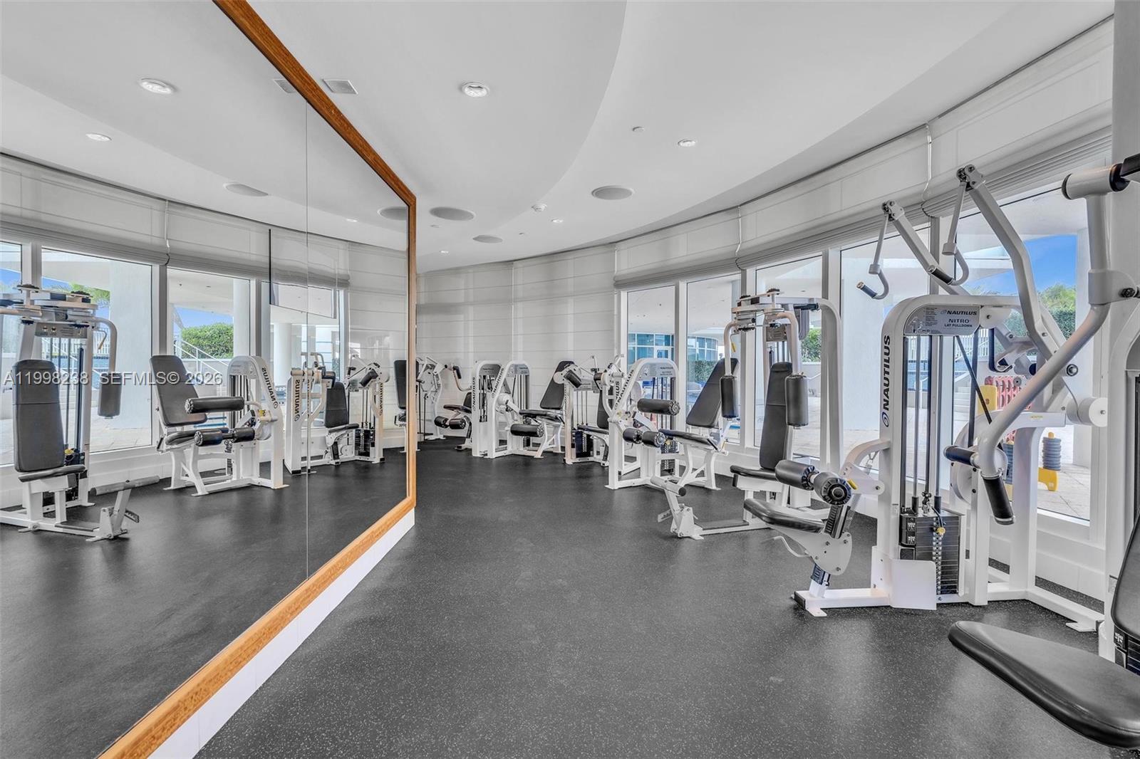 3801 Collins Ave #806, Miami Beach FL 33140
