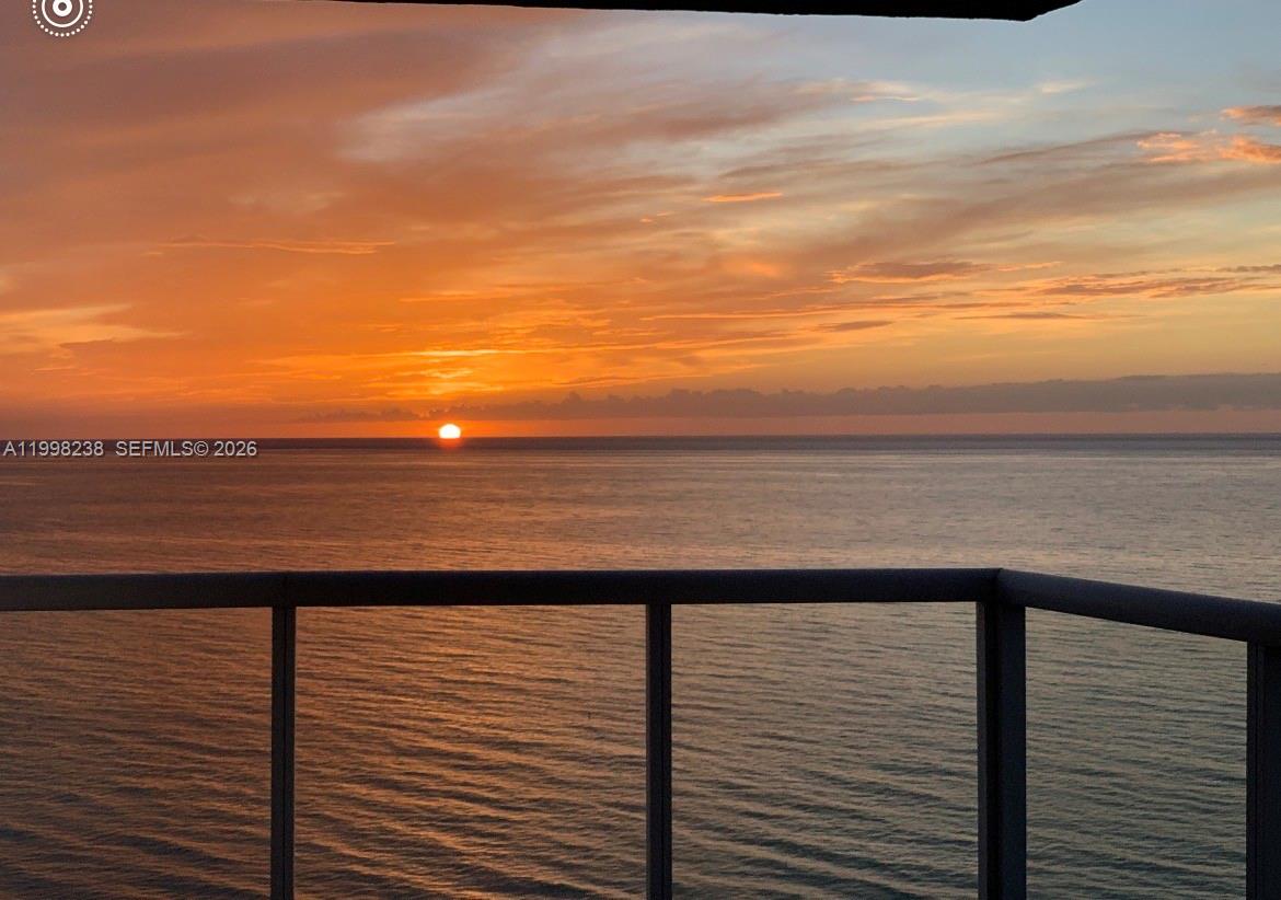 3801 Collins Ave #806, Miami Beach FL 33140