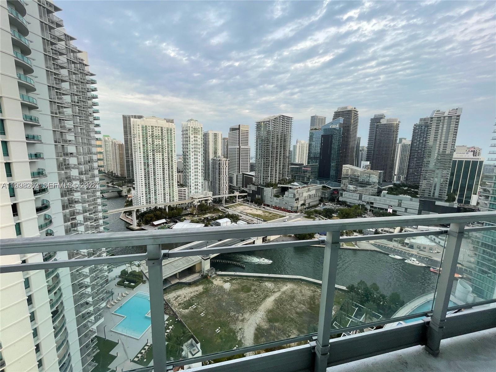 90 SW 3rd St #3104, Miami FL 33130