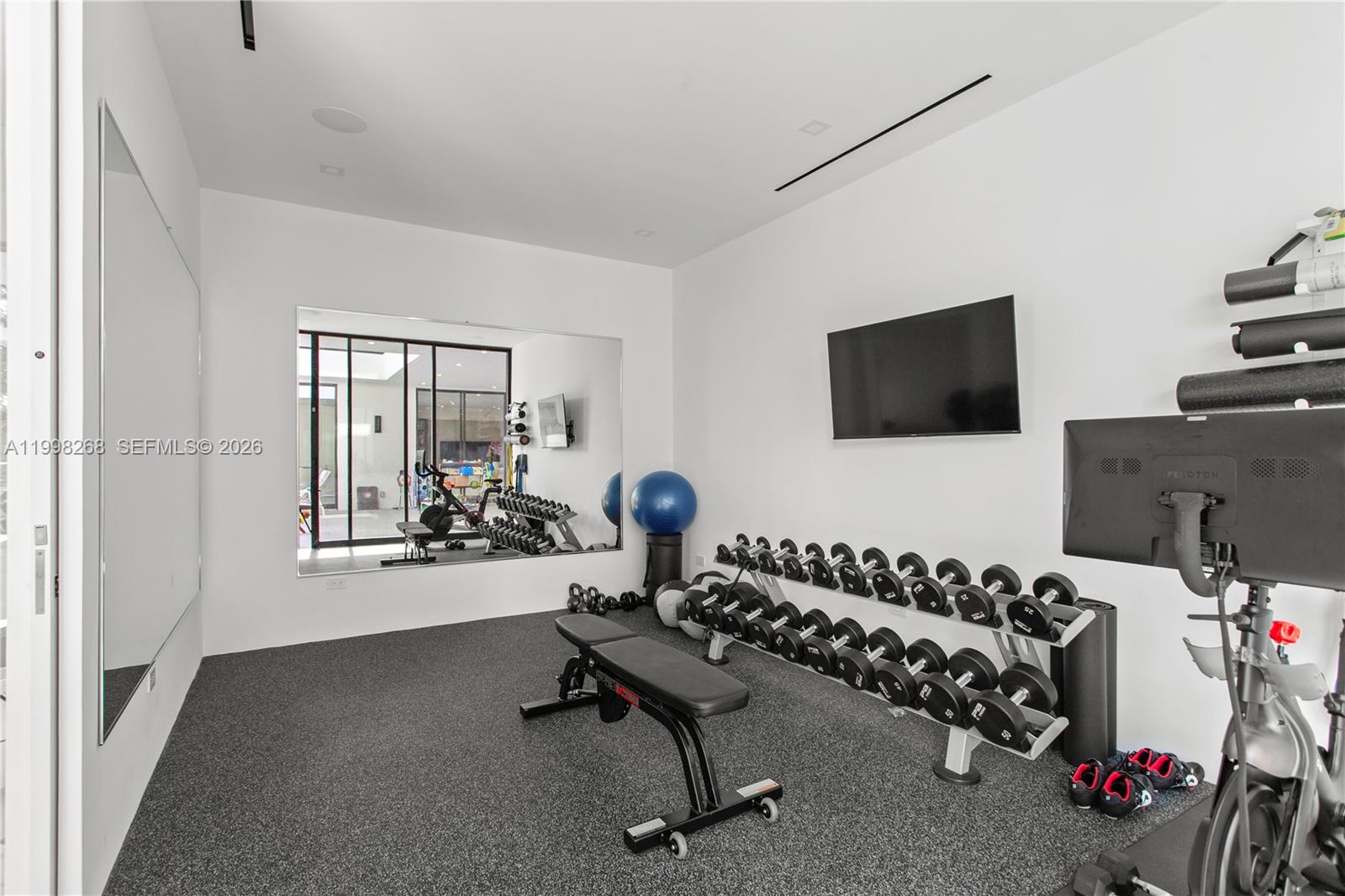 922 NE 78th St, Miami FL 33138