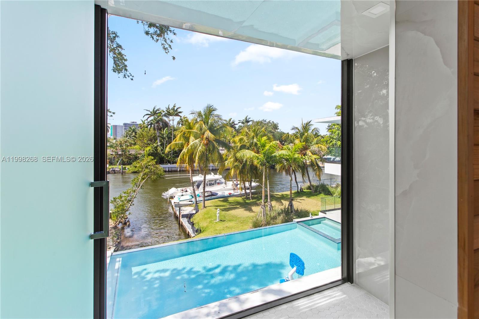 922 NE 78th St, Miami FL 33138