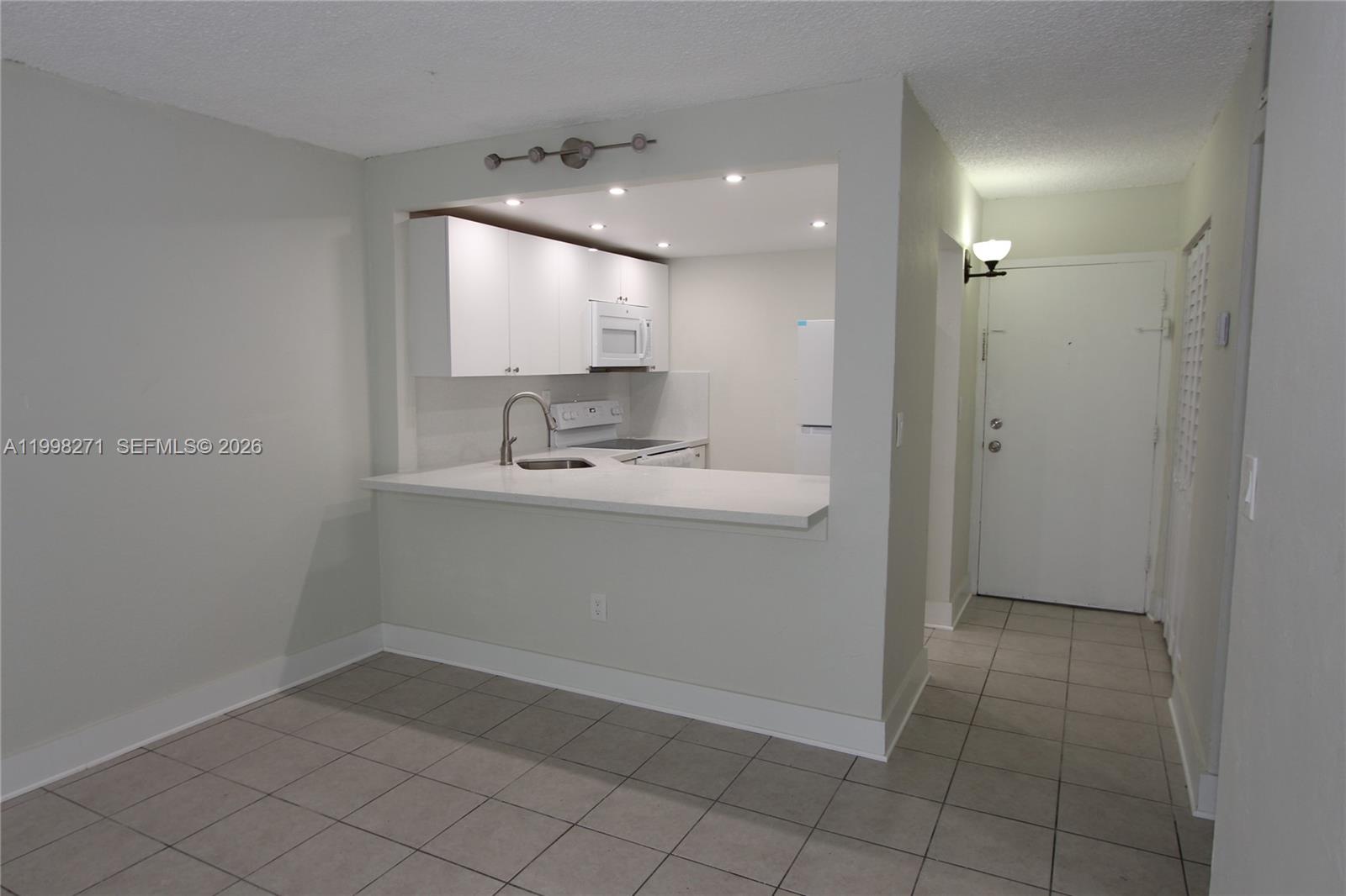 4550 NW 9th St #811E, Miami FL 33126